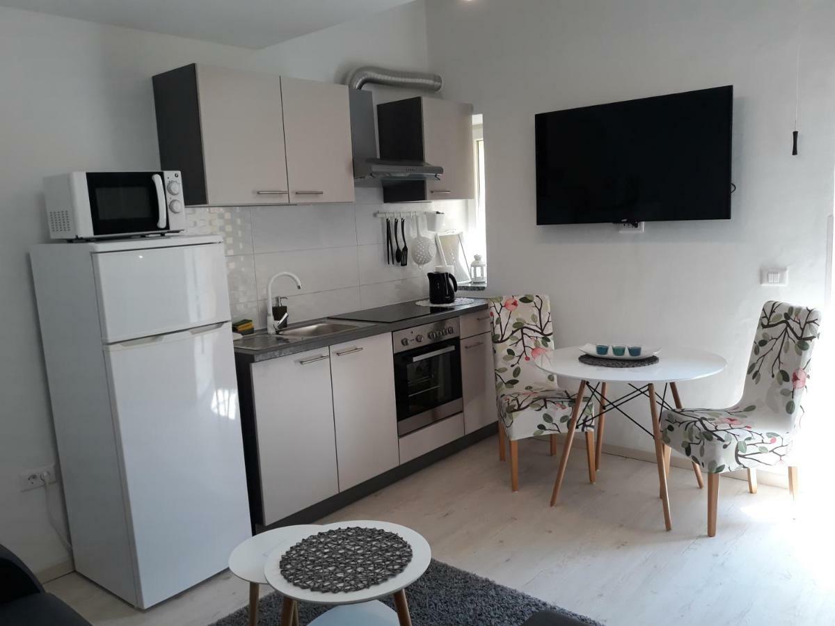 Dajven Hotel Pula Luaran gambar